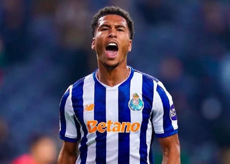 Un club de Premier League accélère pour signer Danny Namaso